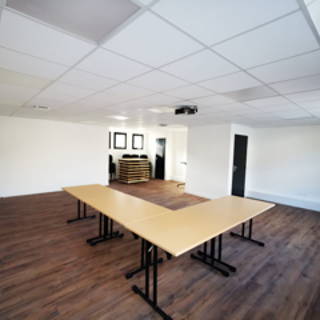 Bureau privé 12 m² 2 postes Coworking Place Michelet Tours 37000 - photo 5